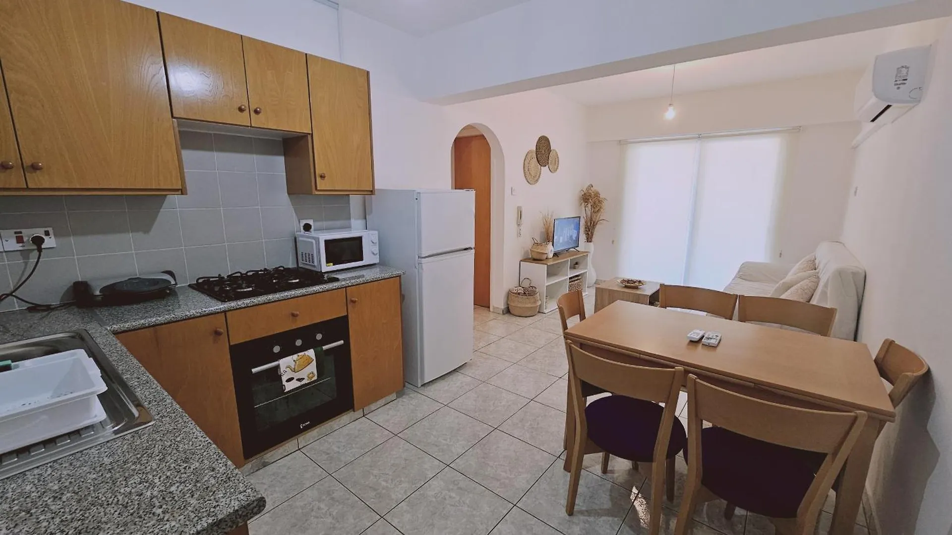 Stay Miracle Apartment Λάρνακα